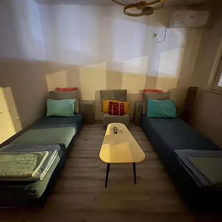 Centre Guest house *